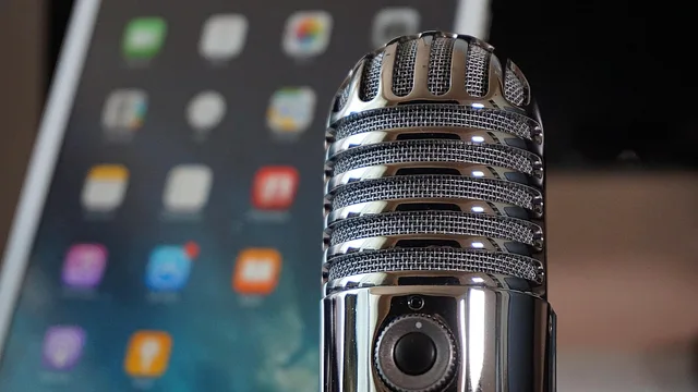 microphone, tablet, podcast, condenser microphone, home office, podcast, podcast, podcast, podcast, podcast. Handling unscripted comments in a sponsored read