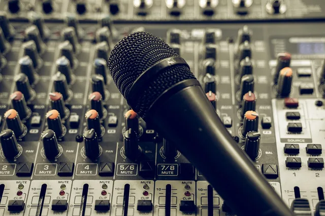 mixer, birthday party, dj, controller, buttons, sound studio, music, audio, music studio, studio, volume, sound, sound mixer, entertainment, stereo, technology, recording, equipment, mix, sound system, microphone, podcasts, mixer, birthday party, music studio, sound, sound system, sound system, sound system, sound system, sound system, microphone. Testing an offer without changing the show mix